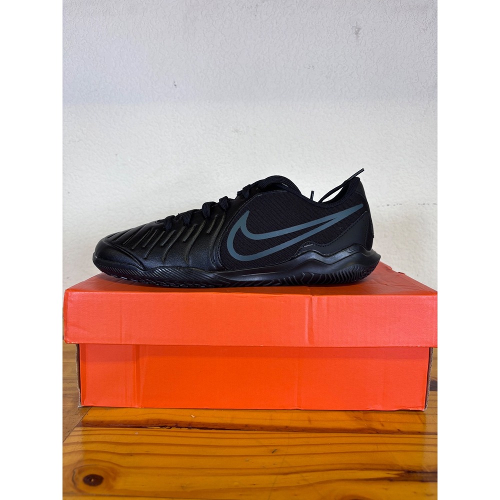 Nike Legend 10 Club IC Soccer Shoes Mens 7 Black DV4343-002 Indoor Futsal Cleats